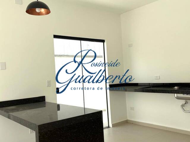 Casa para Venda em Caraguatatuba - 4