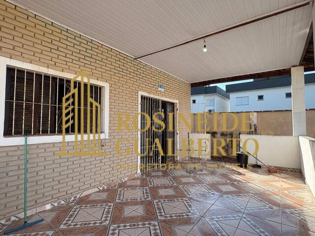 #CA0031 - Casa para Venda em Caraguatatuba - SP