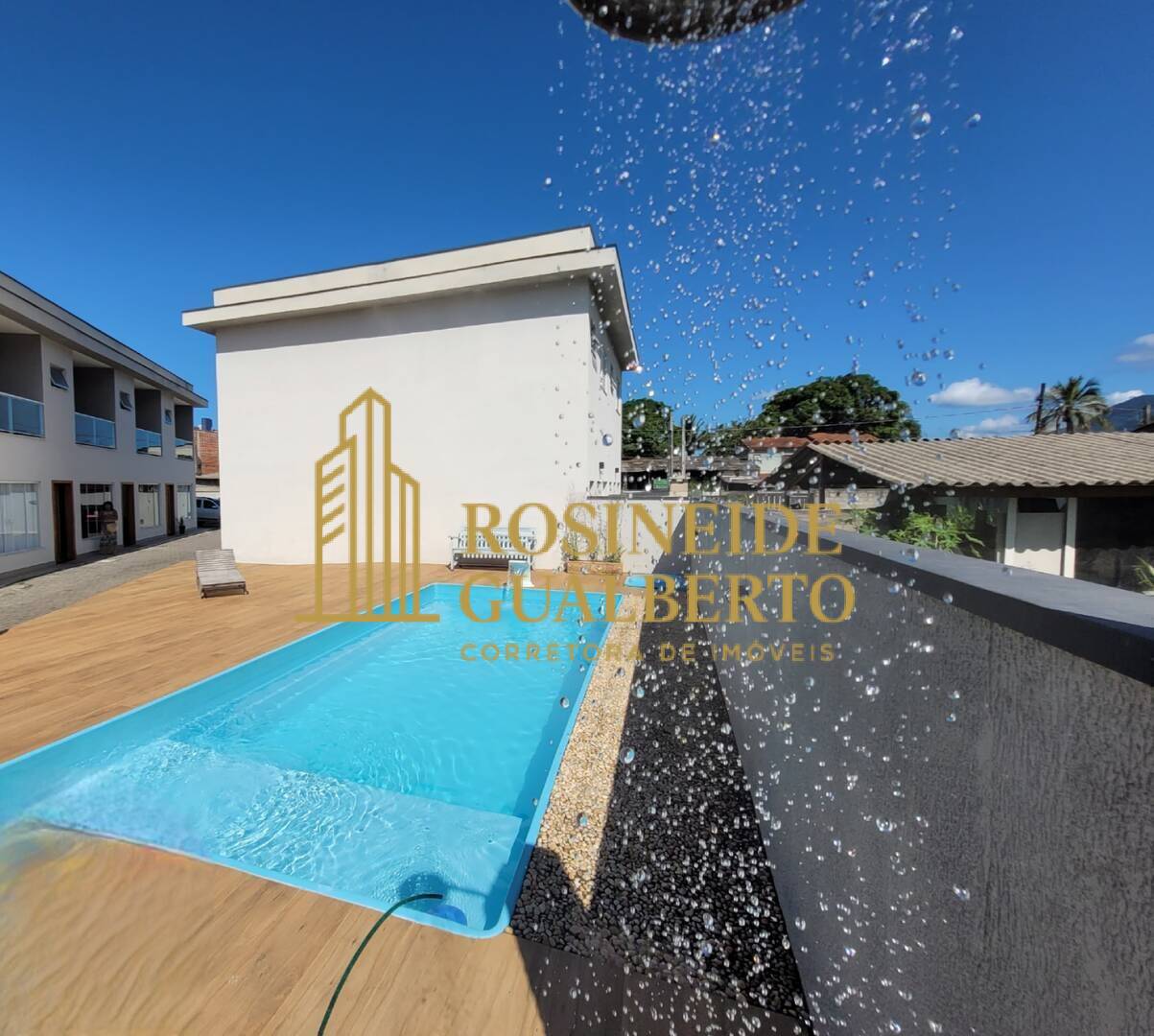 Casa, 2 quartos, 72 m² - Foto 1