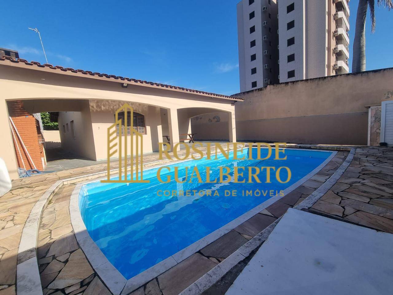 Casa, 3 quartos, 285 m² - Foto 1