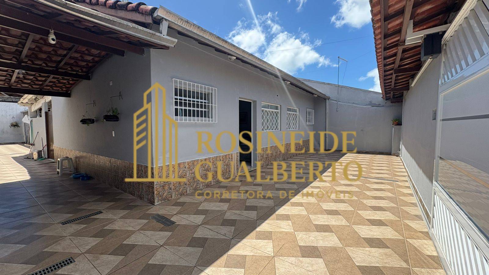 Casa, 4 quartos, 165 m² - Foto 1