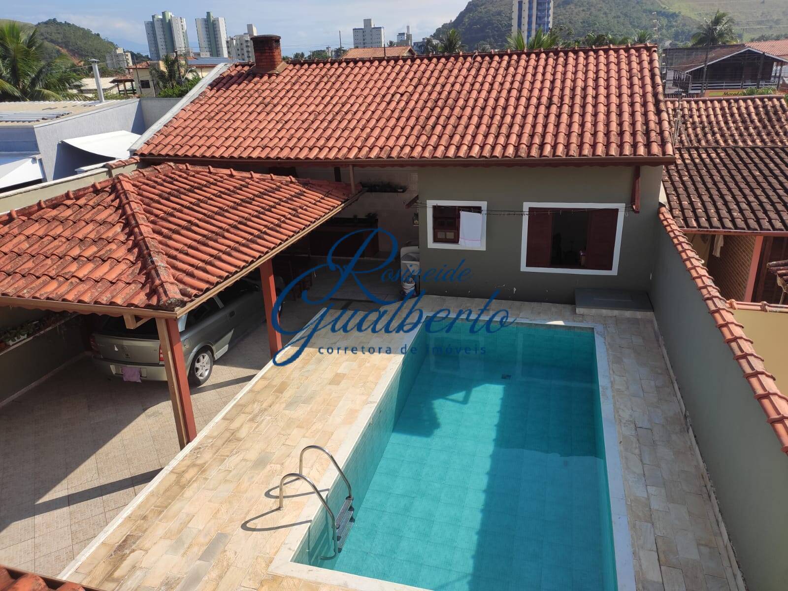 Casa, 3 quartos, 241 m² - Foto 1