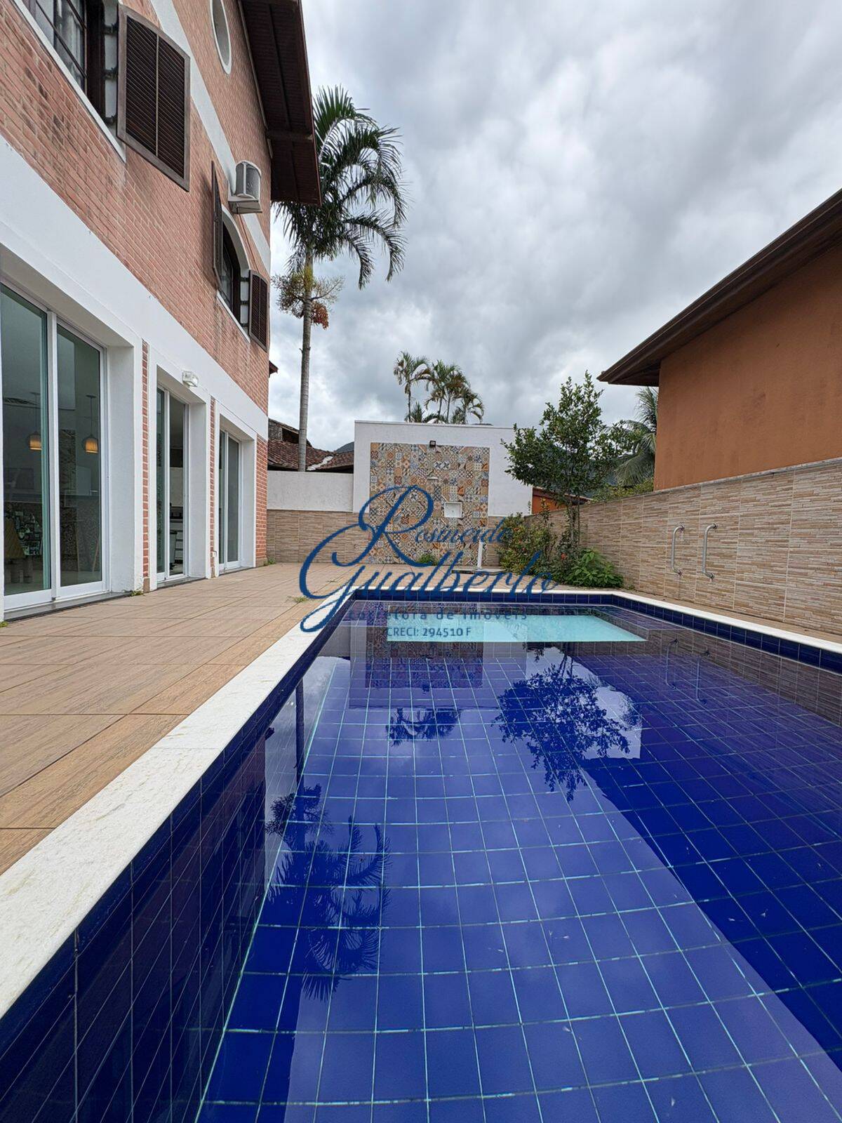 Casa, 5 quartos, 402 m² - Foto 1