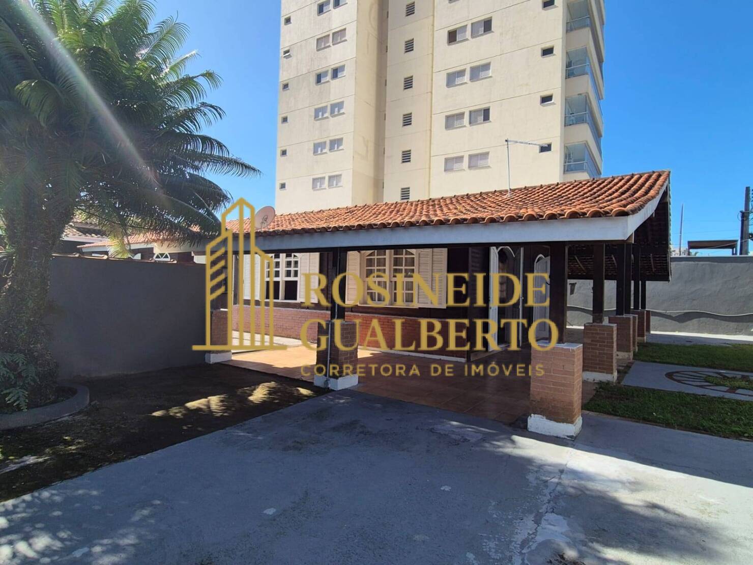 Casa, 4 quartos, 236 m² - Foto 2