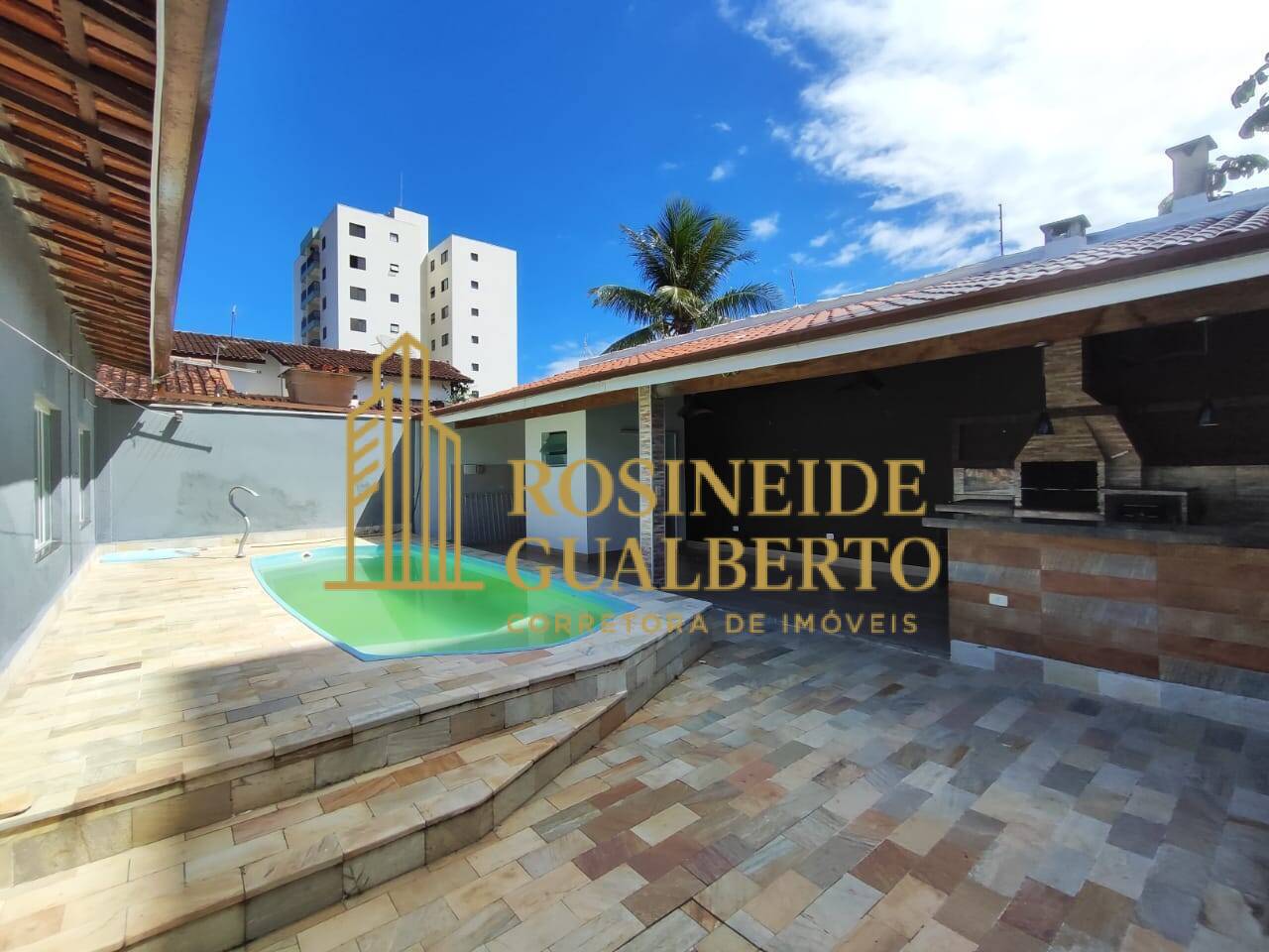 Casa, 4 quartos, 210 m² - Foto 1